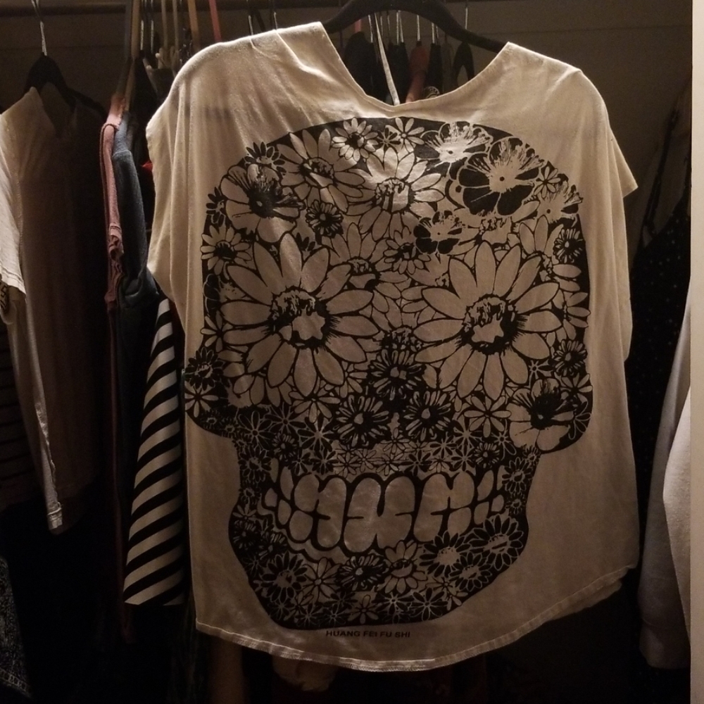 Skull slouch tee